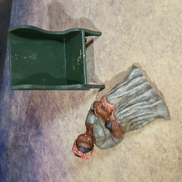 Sleepy Mama With Baby Plaster Casting - Picture 2 of 7